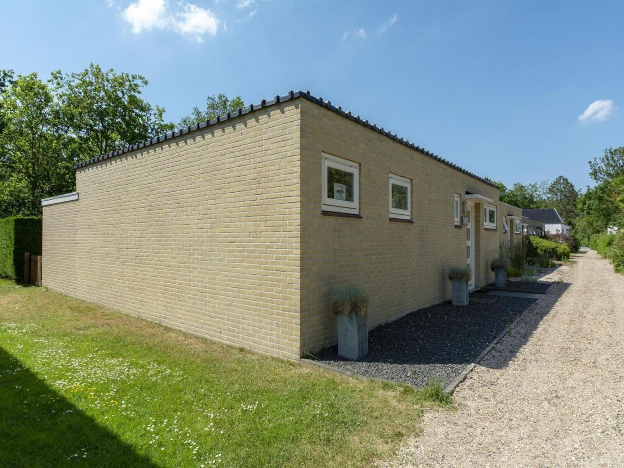 Contemporary Bungalow With Garden Sint Maartensvlotbrug المظهر الخارجي الصورة